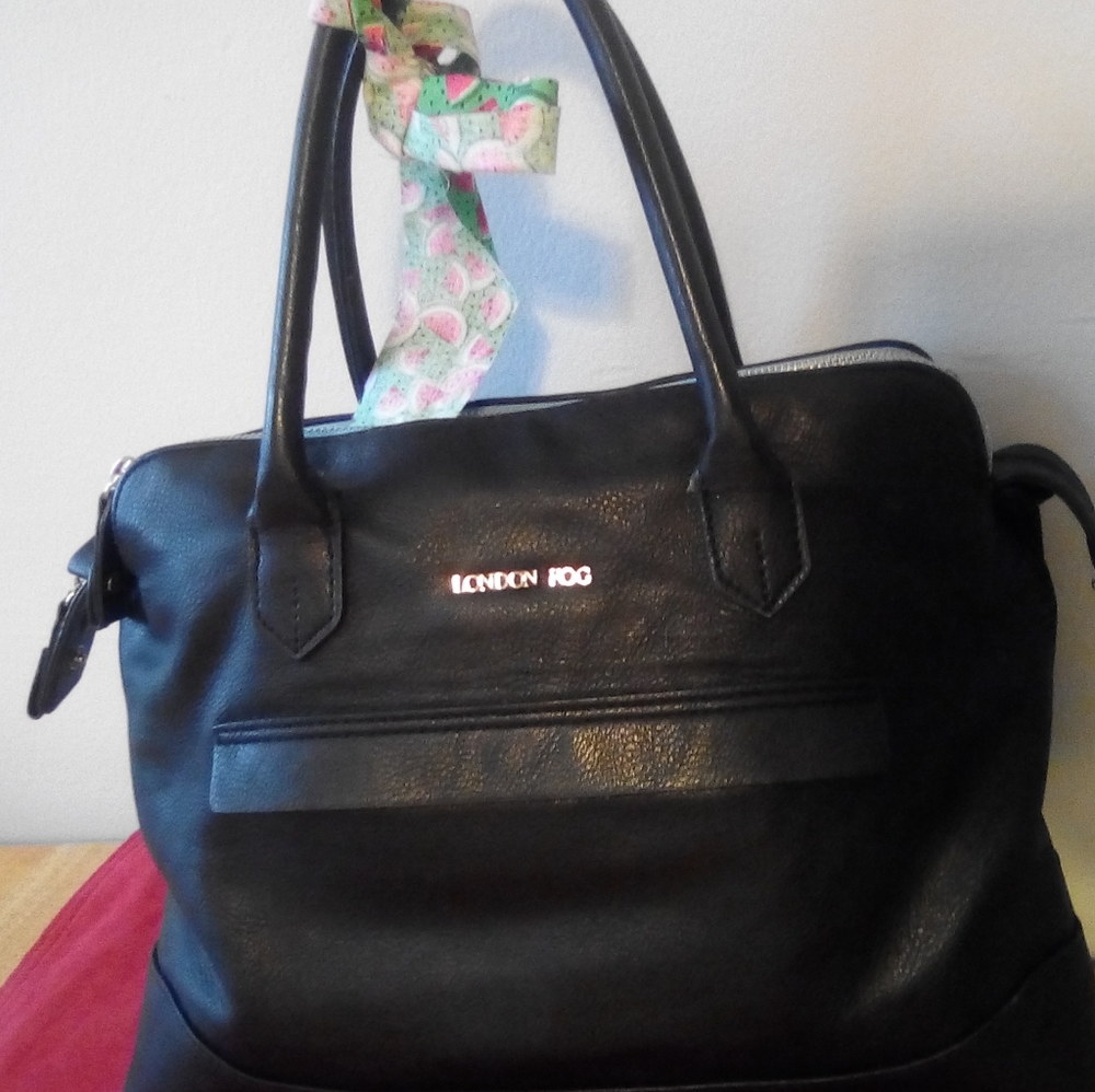 London Fog black purse